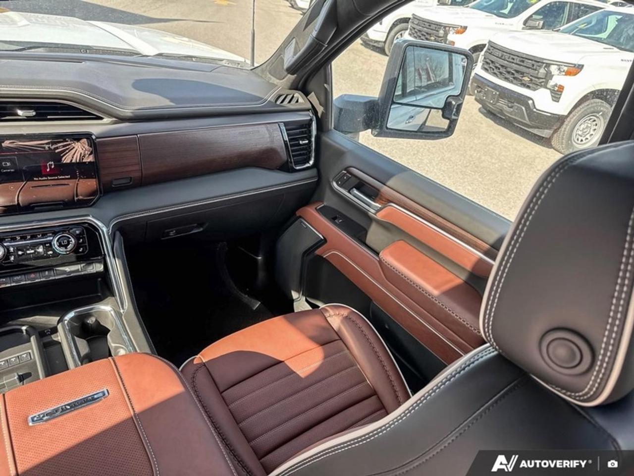 2026 GMC Sierra 2500 HD Denali Ultimate  - Leather Seats Photo