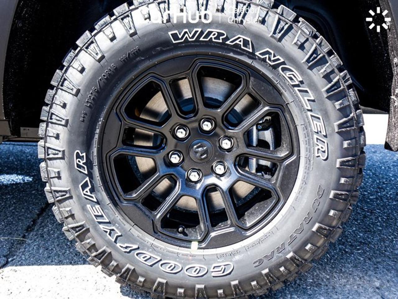 2026 RAM 1500 Rebel 4x4 Crew Cab 5'7" Box 12"Display Navi Remote Start Heated Front Seats Photo