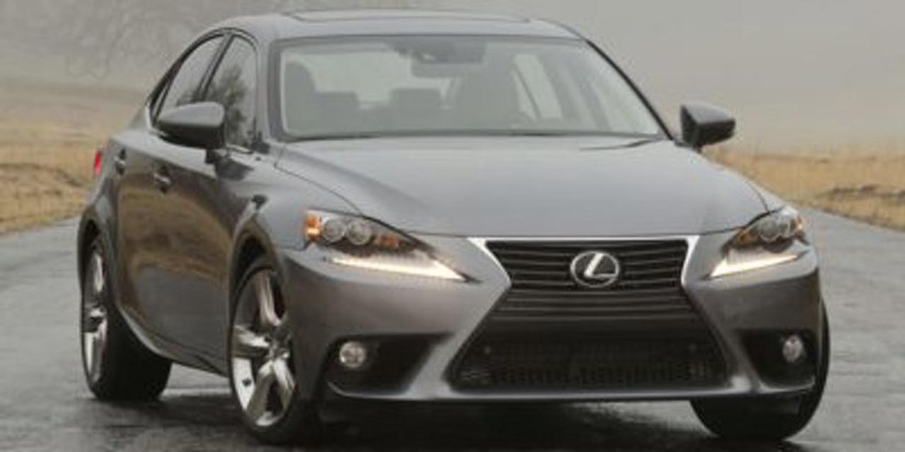 Used 2015 Lexus IS 350 4dr Sdn AWD **New Arrival** for sale in Winnipeg, MB