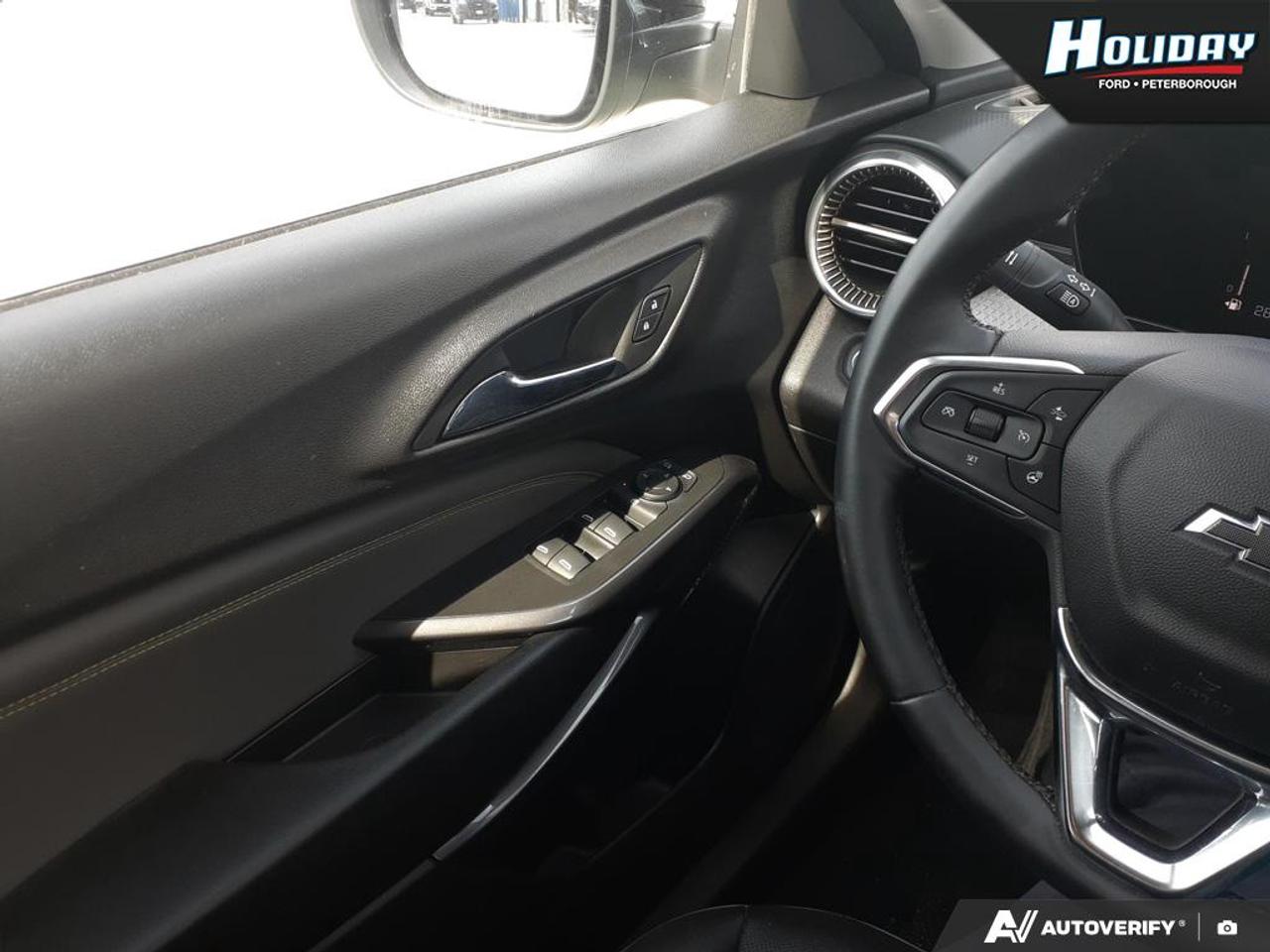 2025 Chevrolet Trax ACTIV Photo