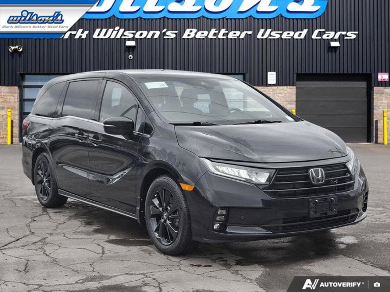 2024 Honda Odyssey Black Edition | Leather | Nav | Sunroof | DVD | Heated Seats + Ventilated Seats | and More ! Photo