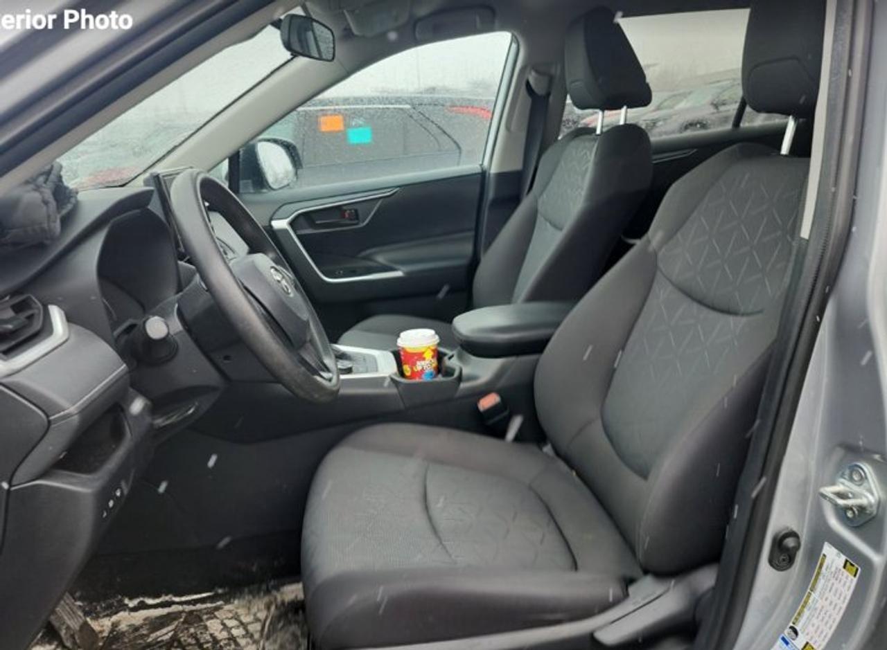 2021 Toyota RAV4 Hybrid LE AWD | Radar Cruise | Heated Seats | CarPlay + Android | Rear Camera | and More ! Photo2