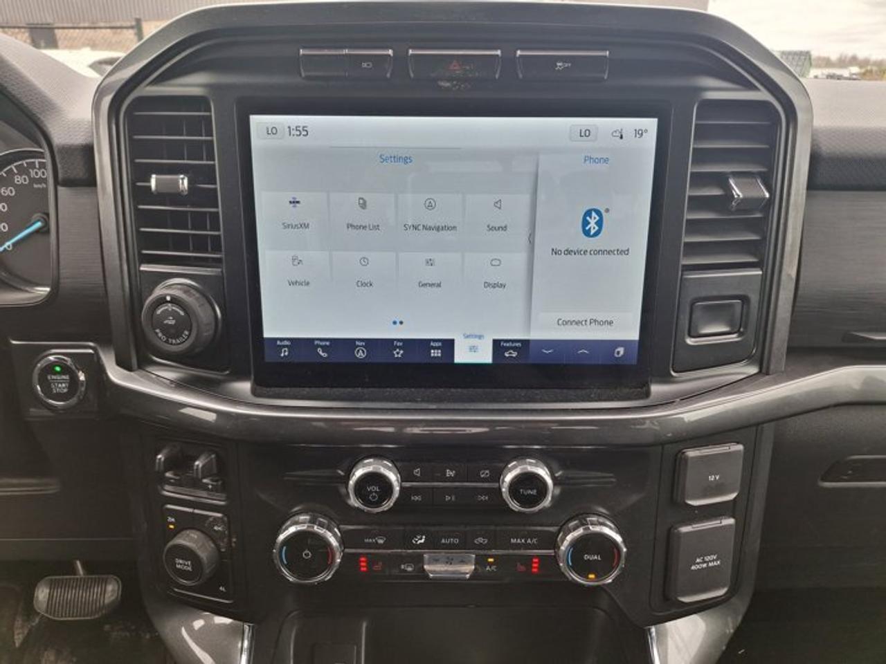 2022 Ford F-150 XLT | 5.0L | 302A | Black Pkg | Leather | 360 Camera | B&O Audio | Tailgate Step and More ! Photo