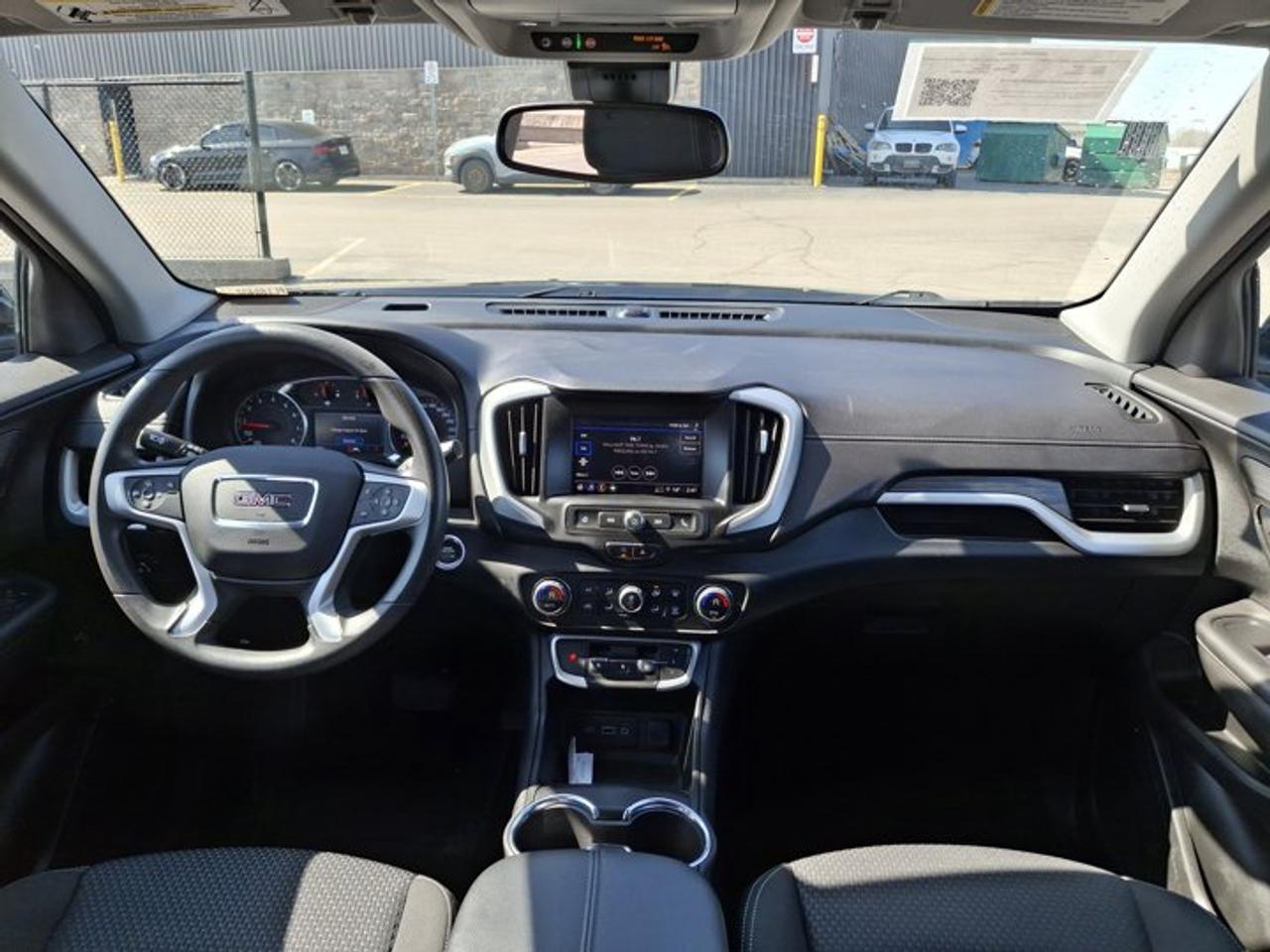 2023 GMC Terrain SLE AWD | Adaptive Cruise | Power Liftgate | CarPlay + Android Auto | Rear Camera | Alloy Wheels | Photo