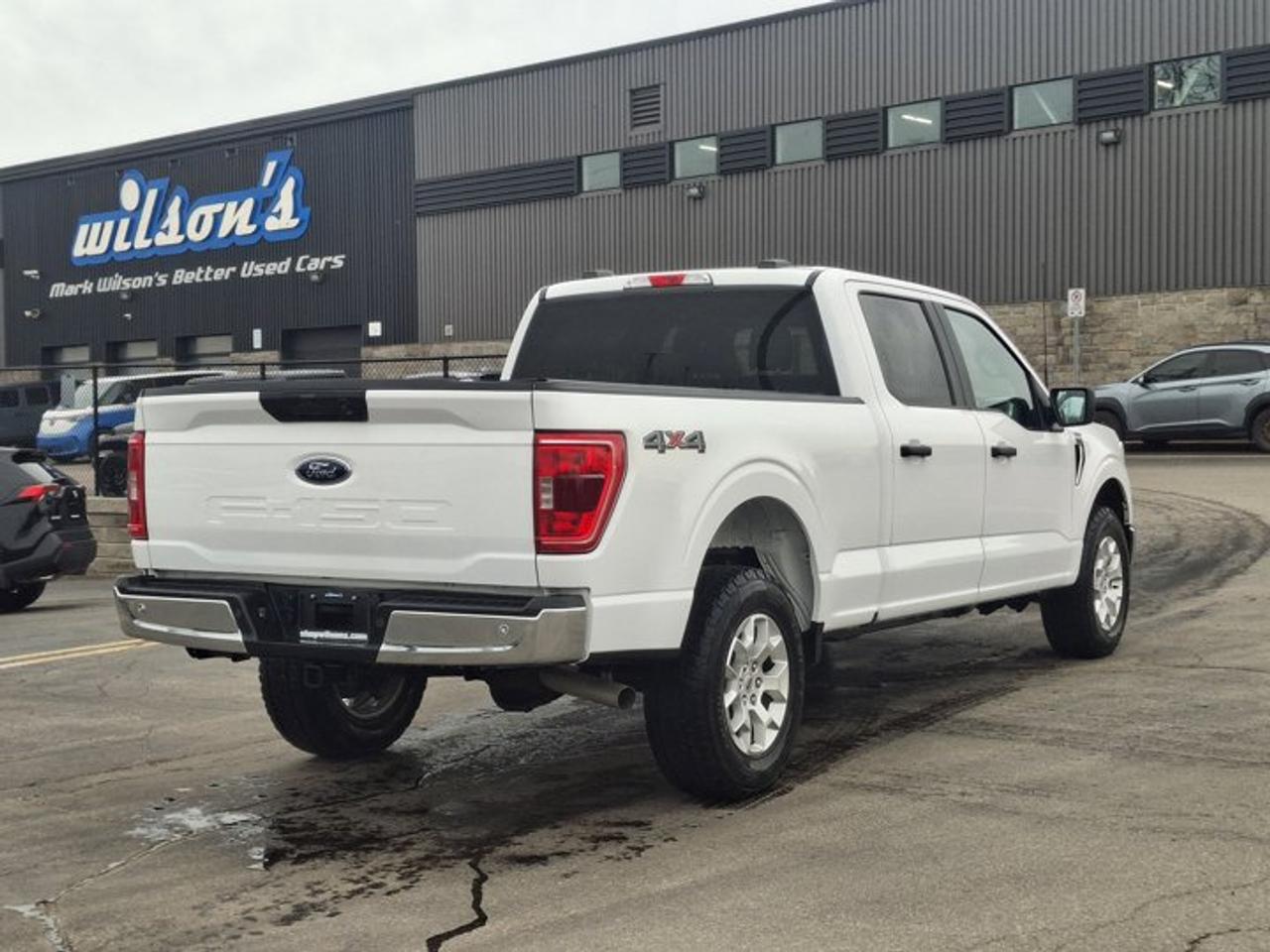 2022 Ford F-150 XLT Crew | V8 | Max Tow | Camera | Liner | Tonneau | Clean Carfax | and More ! Photo