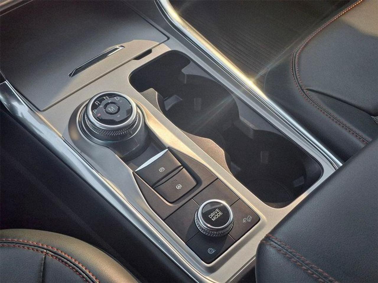 2022 Ford Explorer Timberline 4WD | Pano Roof | Leather Trim | Navi | Htd Seats + Steering | Pwr Liftgate | and More ! Photo