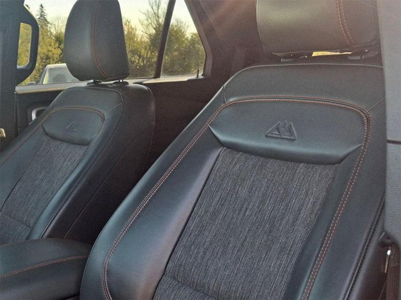 2022 Ford Explorer Timberline 4WD | Pano Roof | Leather Trim | Navi | Htd Seats + Steering | Pwr Liftgate | and More ! Photo