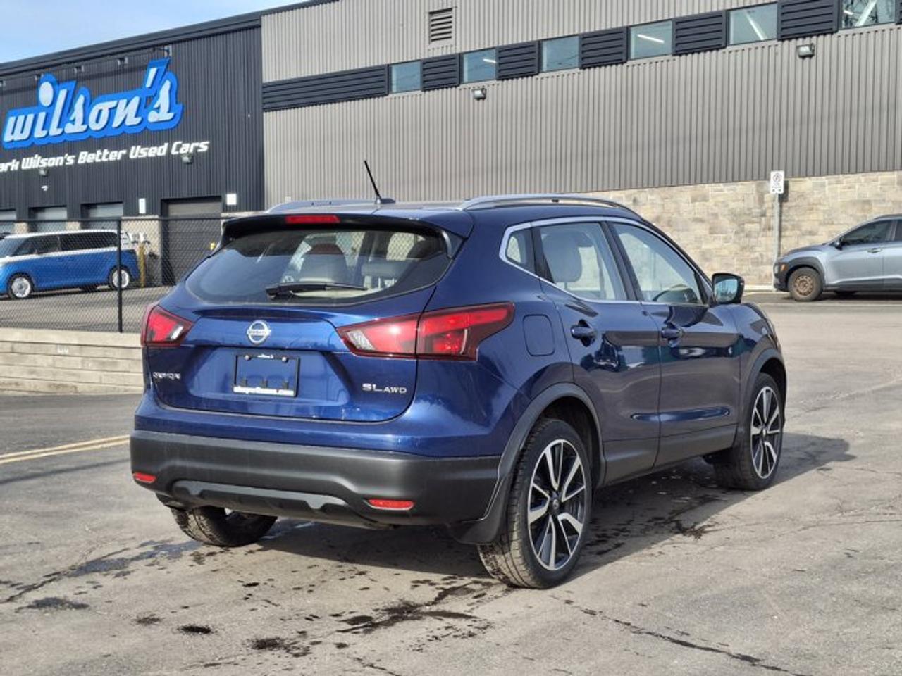 2018 Nissan Qashqai SL AWD | Leather | Heated Seats + Steering | Remote Start | BSM | Adaptive Cruise | and More ! Photo