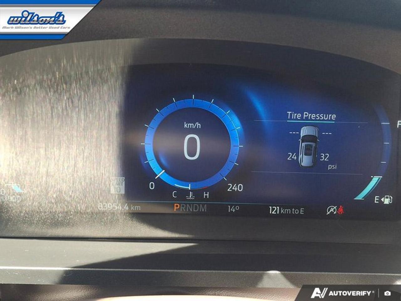 2020 Ford Explorer Platinum | Leather | Pano Roof | Navi | Heated + Ventilated Seats | Heated Steering | and More ! Photo