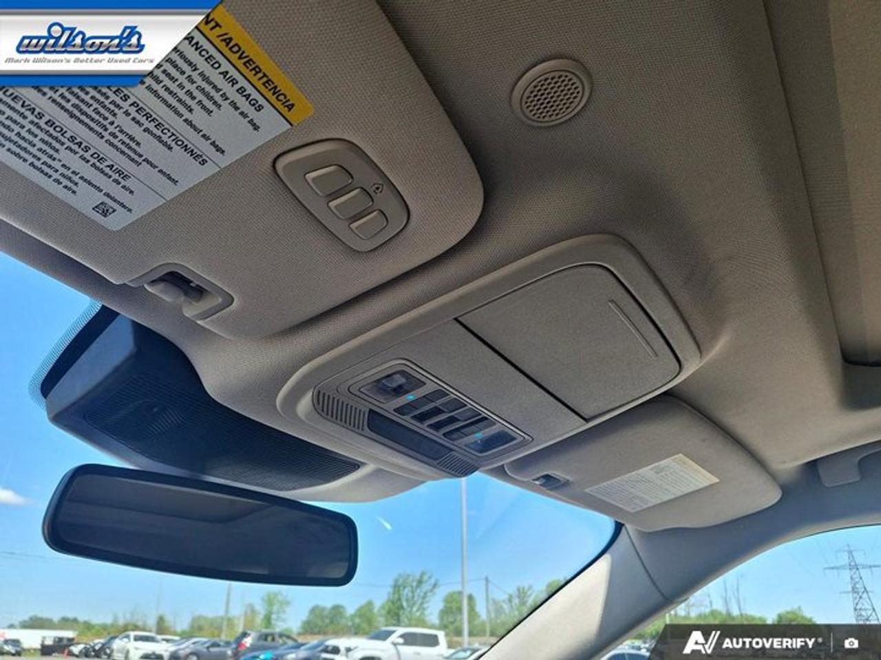 2020 Ford Explorer Platinum | Leather | Pano Roof | Navi | Heated + Ventilated Seats | Heated Steering | and More ! Photo