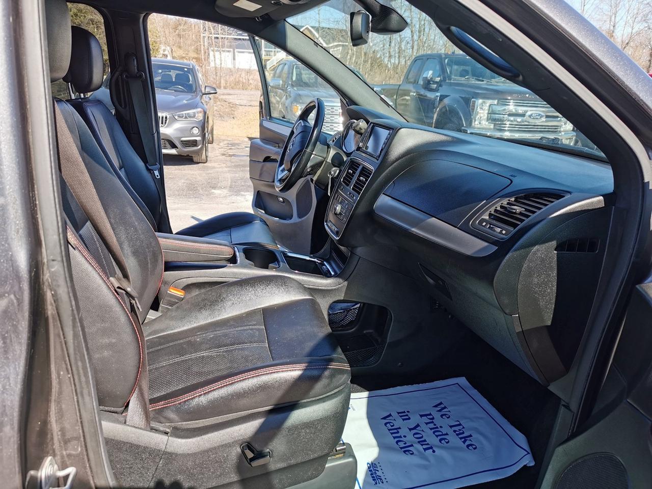 2020 Dodge Grand Caravan GT Photo