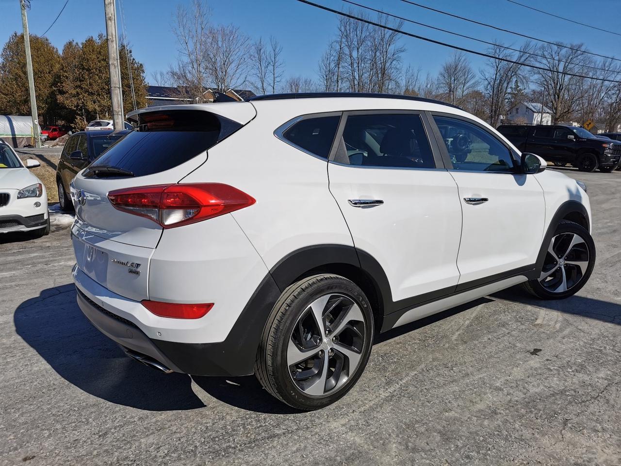 2017 Hyundai Tucson LIMITED AWD Photo4