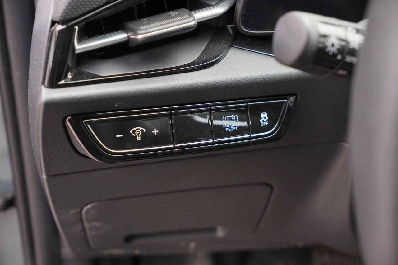 2024 Kia NIRO EX FWD Photo