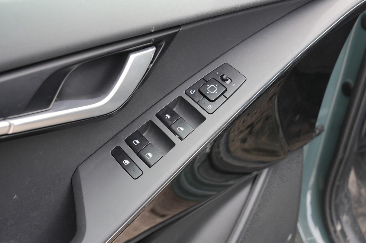 2024 Kia NIRO EX FWD Photo