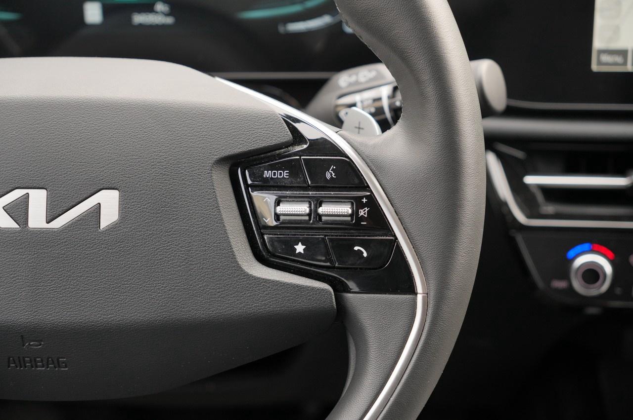 2024 Kia NIRO EX FWD Photo