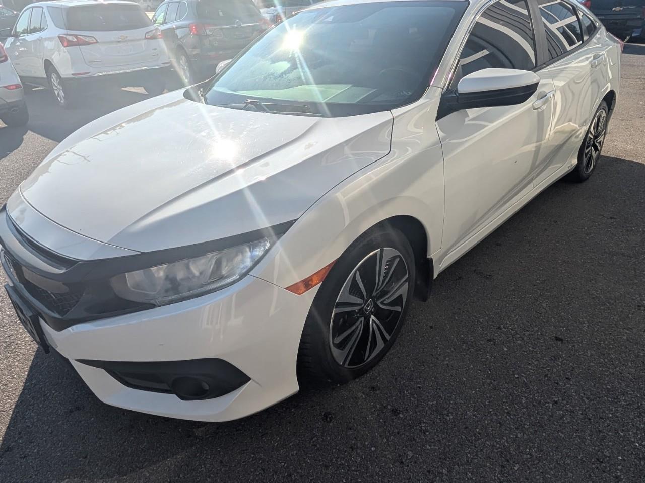 2017 Honda Civic LX Photo2