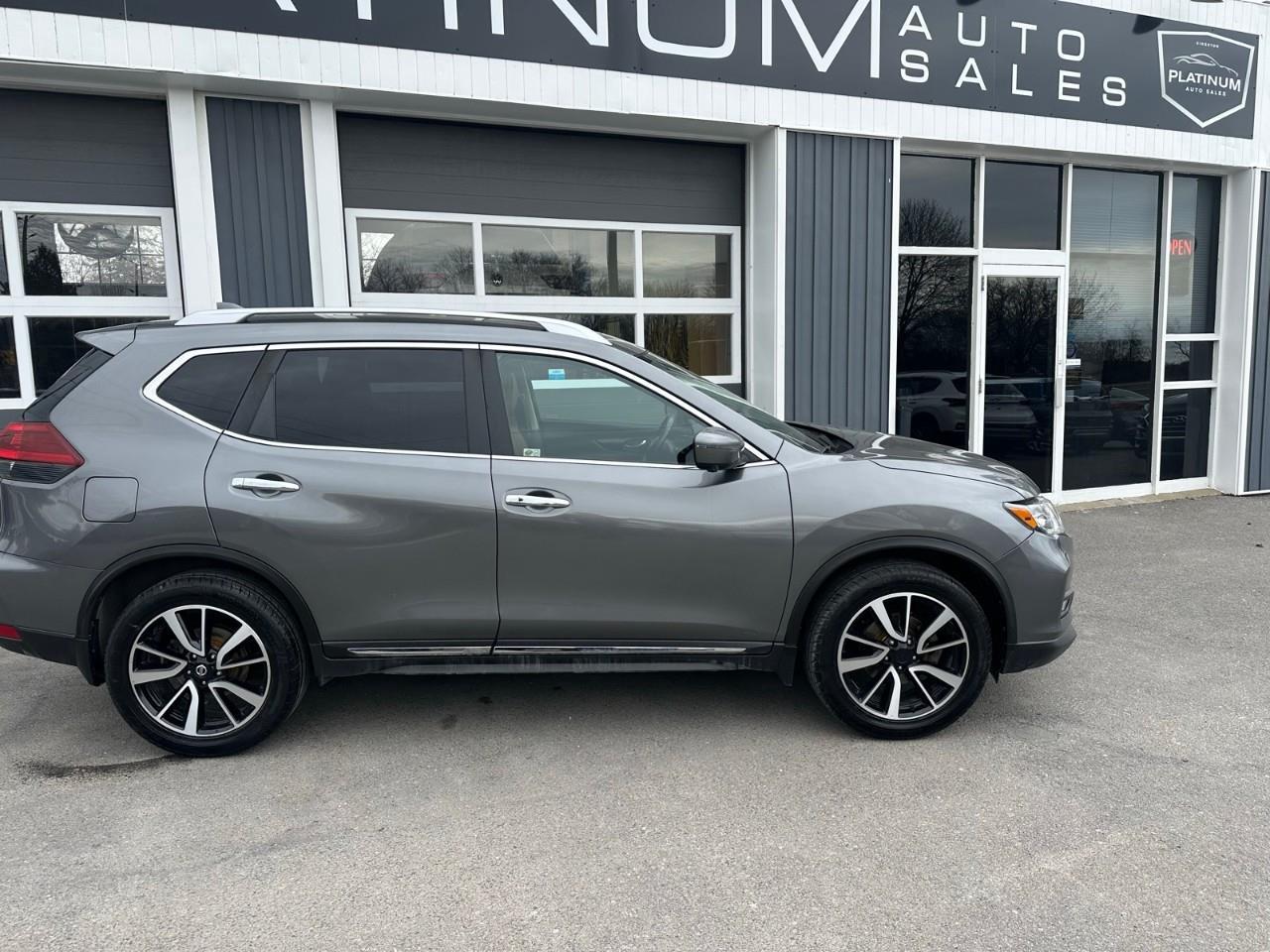 2018 Nissan Rogue SL Photo