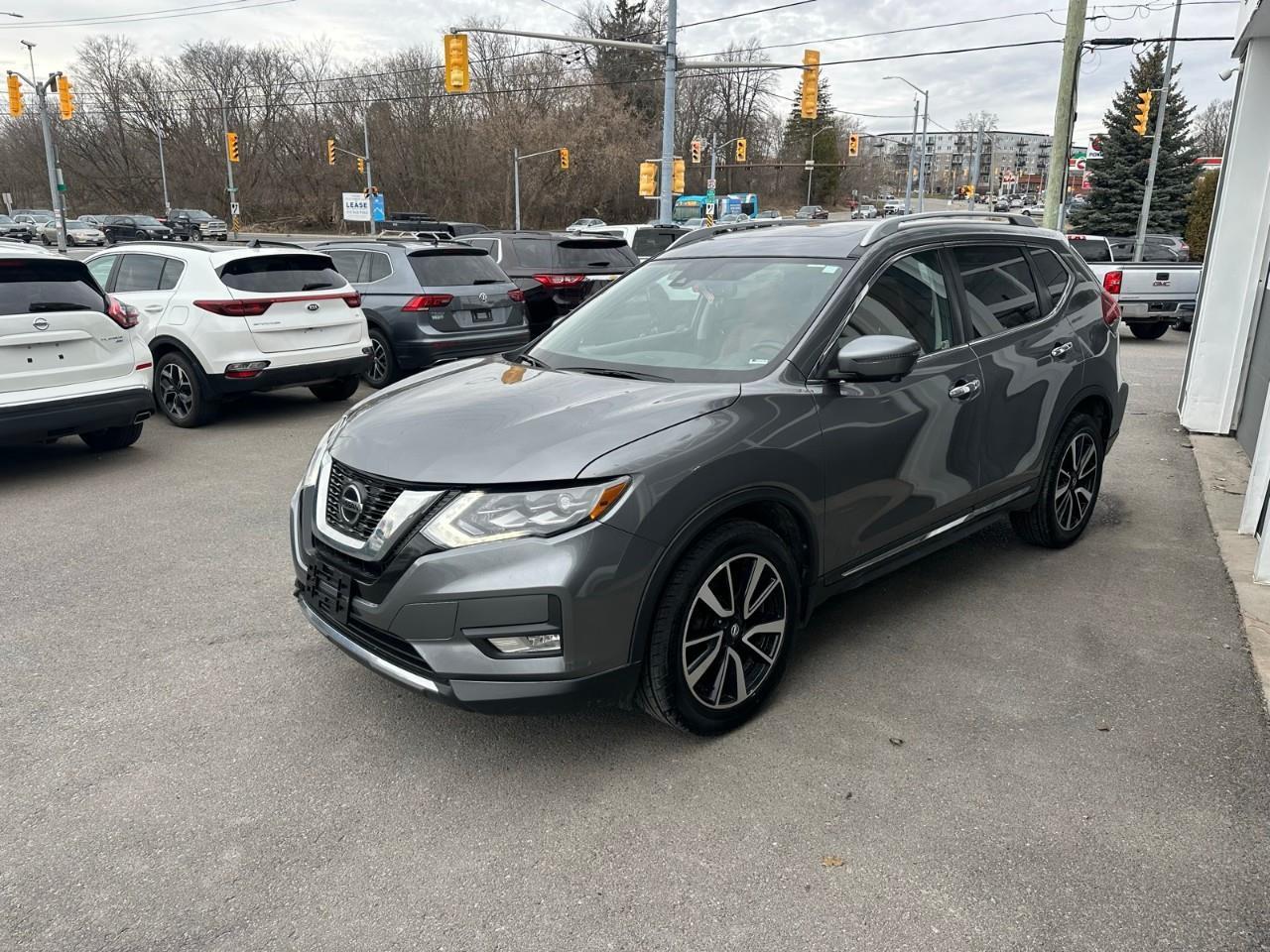 2018 Nissan Rogue SL Photo0