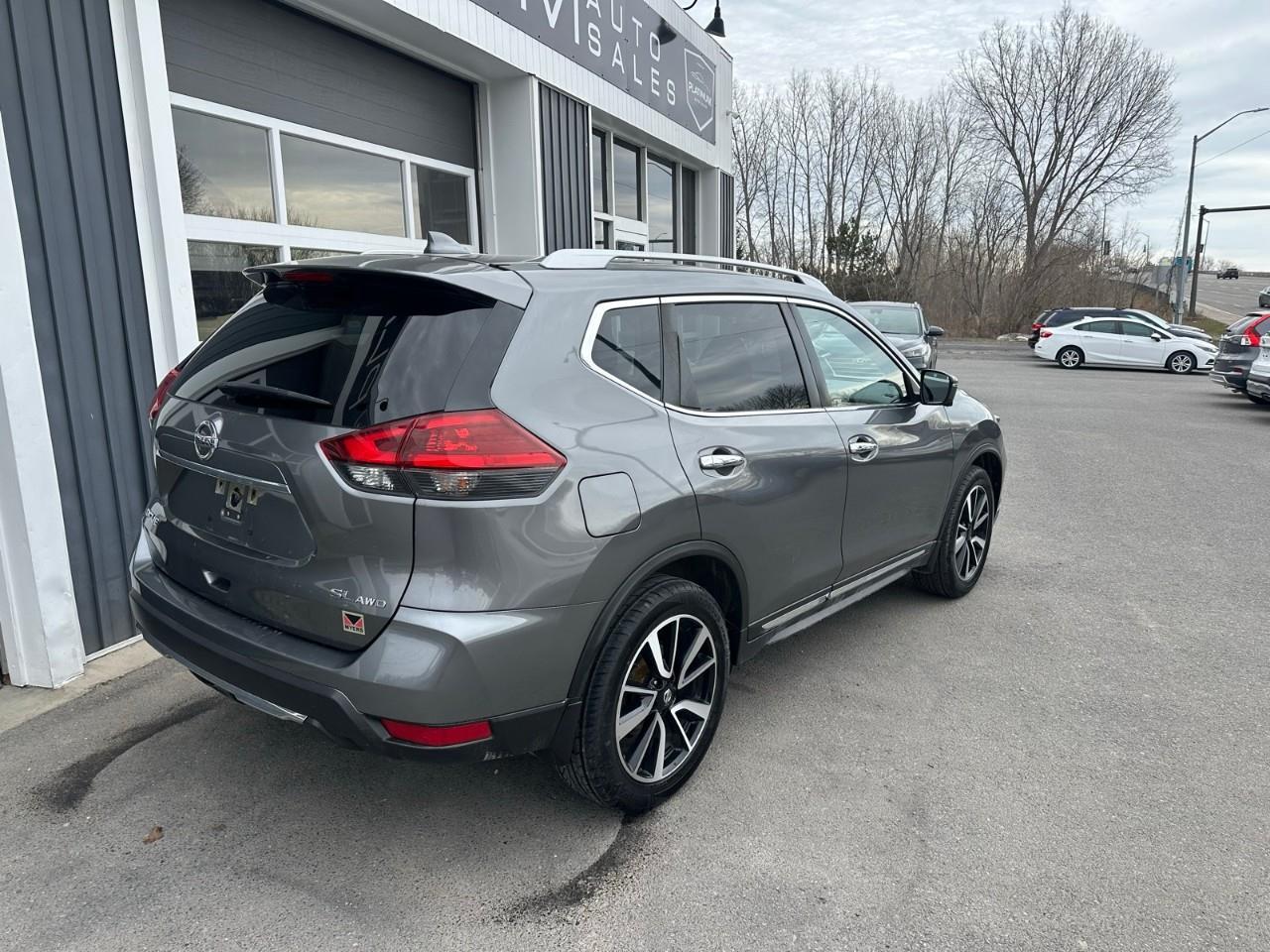 2018 Nissan Rogue SL Photo