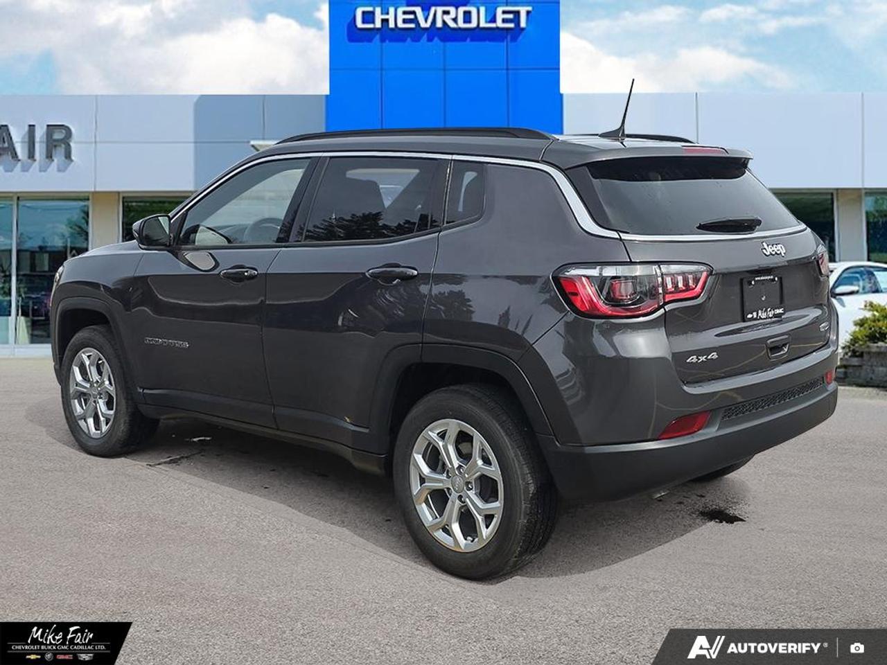 2024 Jeep Compass North ONE OWNER! Active 4x4 System, Front Heated Seat and Steering Wheel Photo3