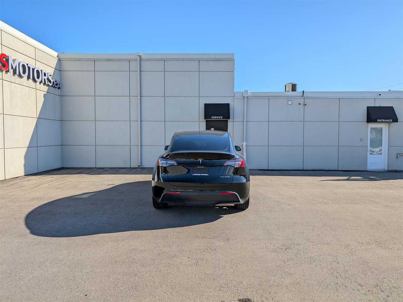 2021 Tesla Model Y LONG RANGE AWD - DUAL MOTOR Photo2