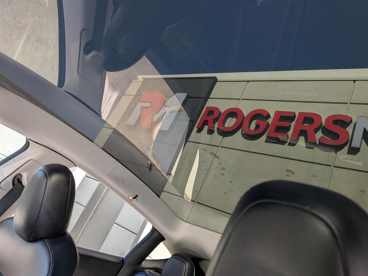 2021 Tesla Model Y LONG RANGE AWD - DUAL MOTOR Photo