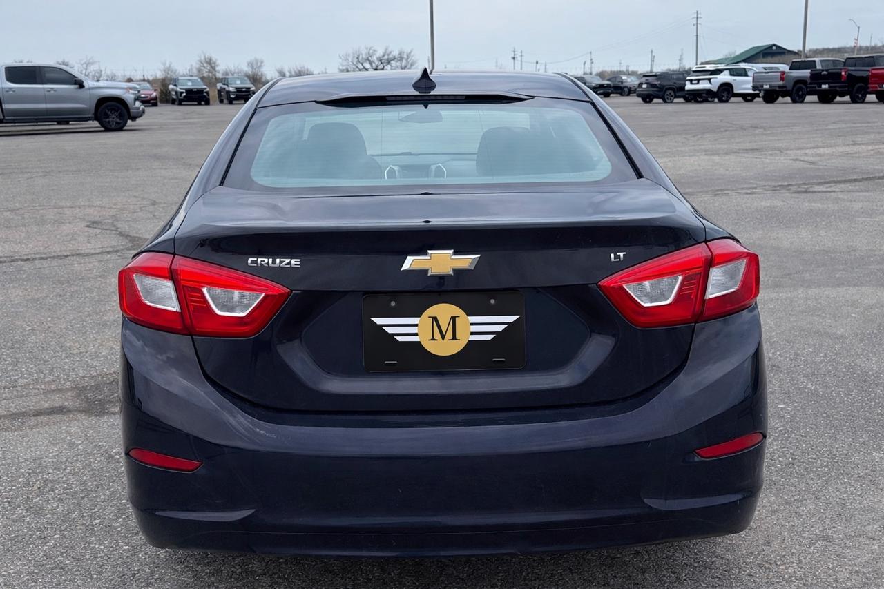 2016 Chevrolet Cruze LT Photo