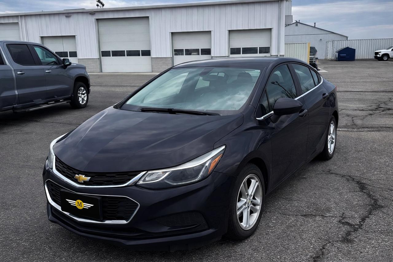 2016 Chevrolet Cruze LT Photo