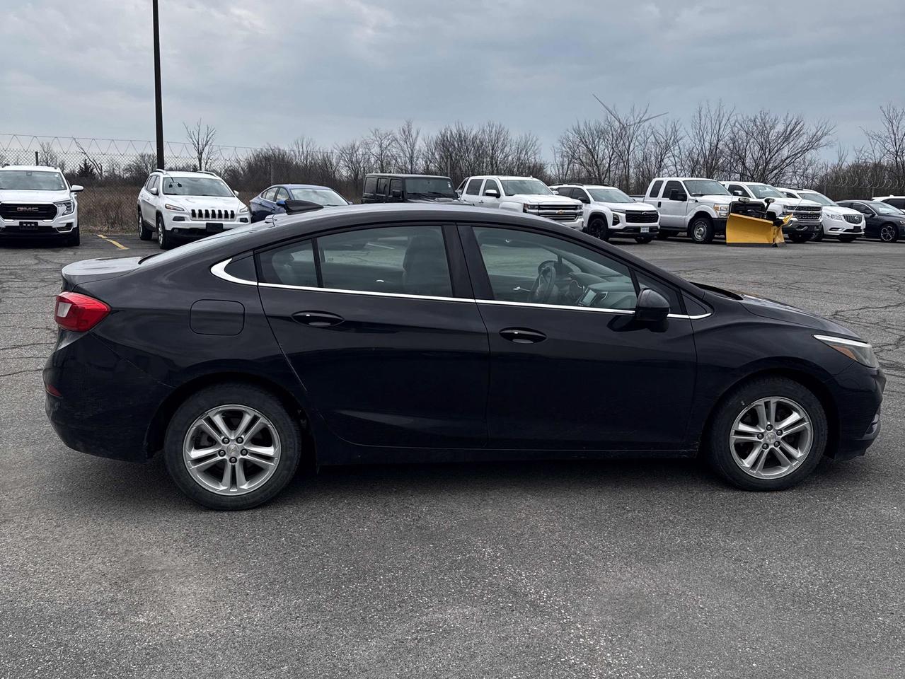 2016 Chevrolet Cruze LT Photo