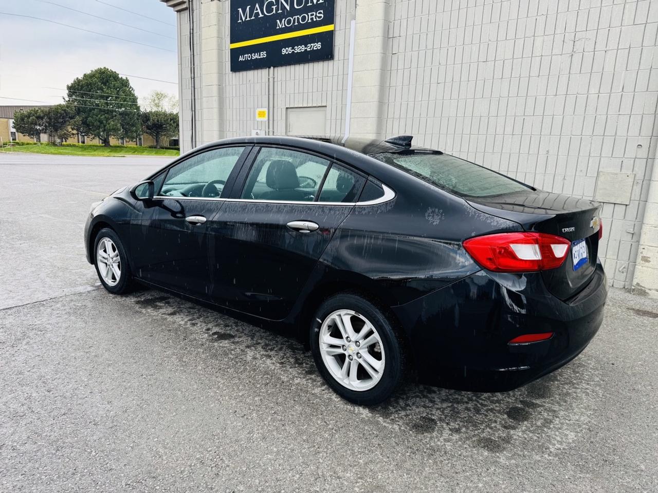 2016 Chevrolet Cruze LT - NO ACCIDENTS - ONE OWNER Photo4