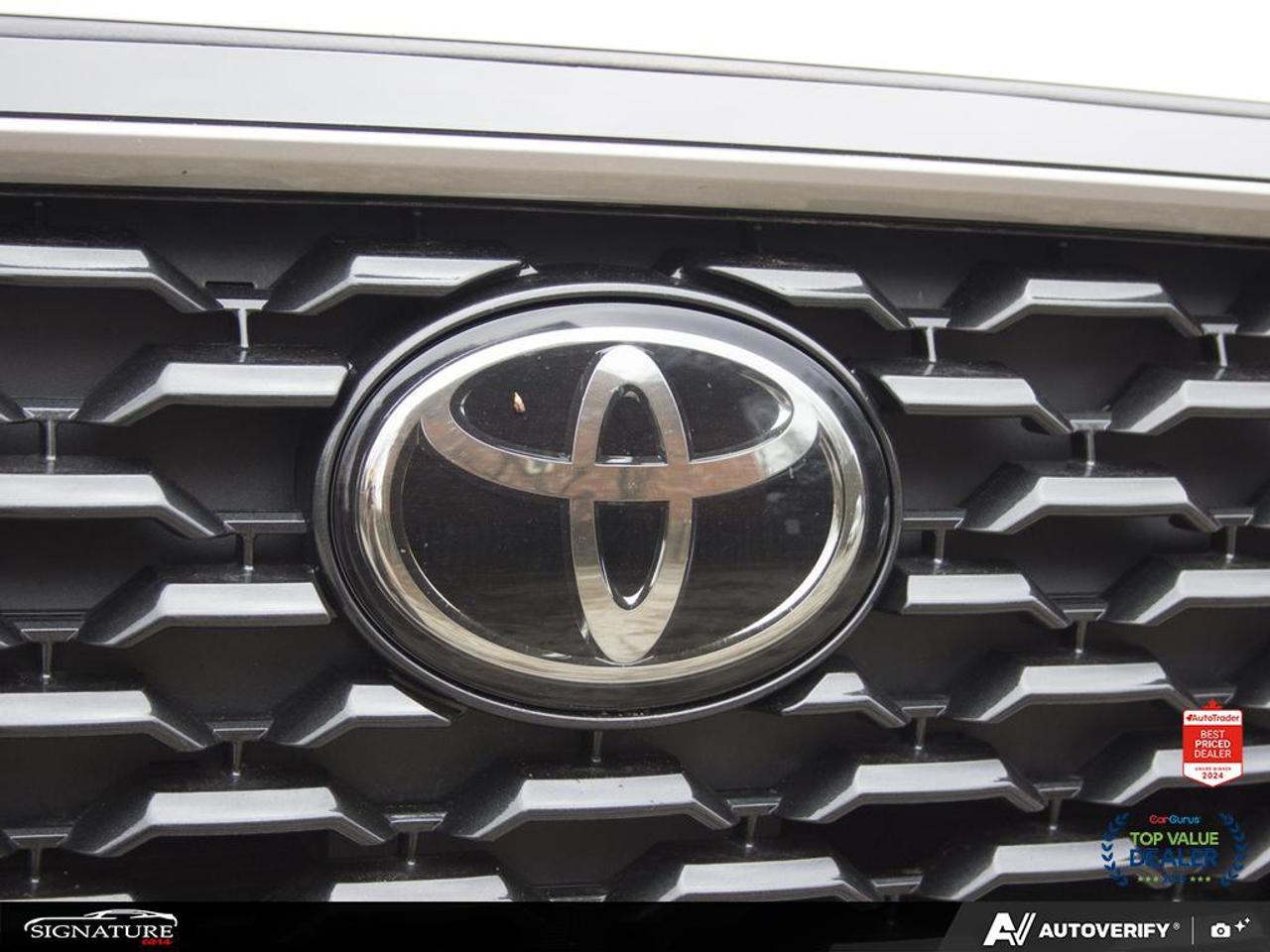 2022 Toyota Corolla Cross XLE AWD No Accident JBL Sunroof Leather Photo