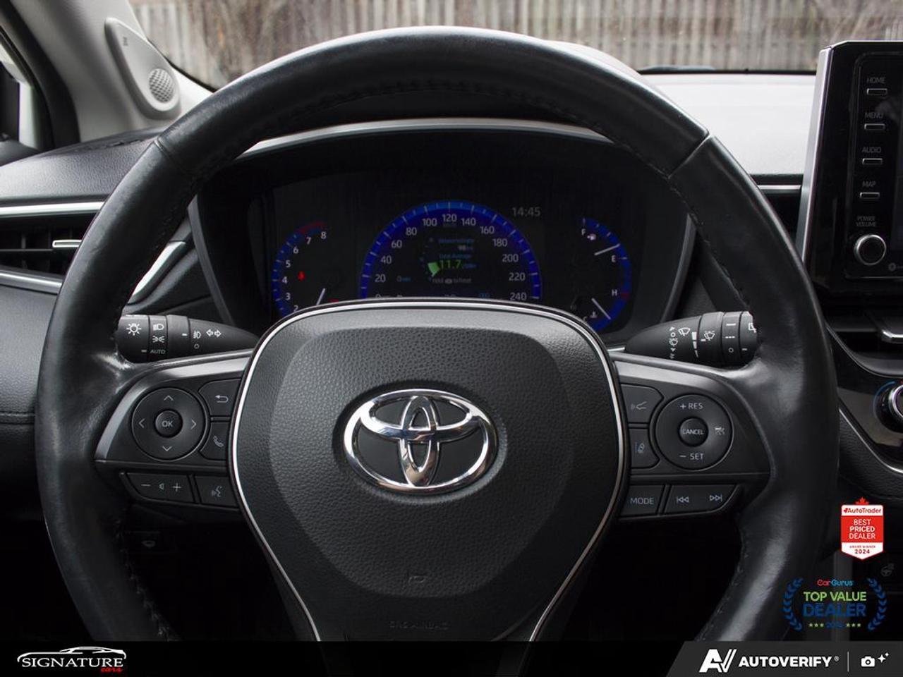 2022 Toyota Corolla Cross XLE AWD No Accident JBL Sunroof Leather Photo