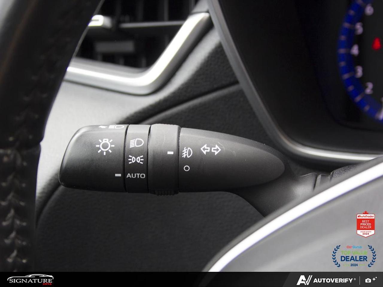 2022 Toyota Corolla Cross XLE AWD No Accident JBL Sunroof Leather Photo