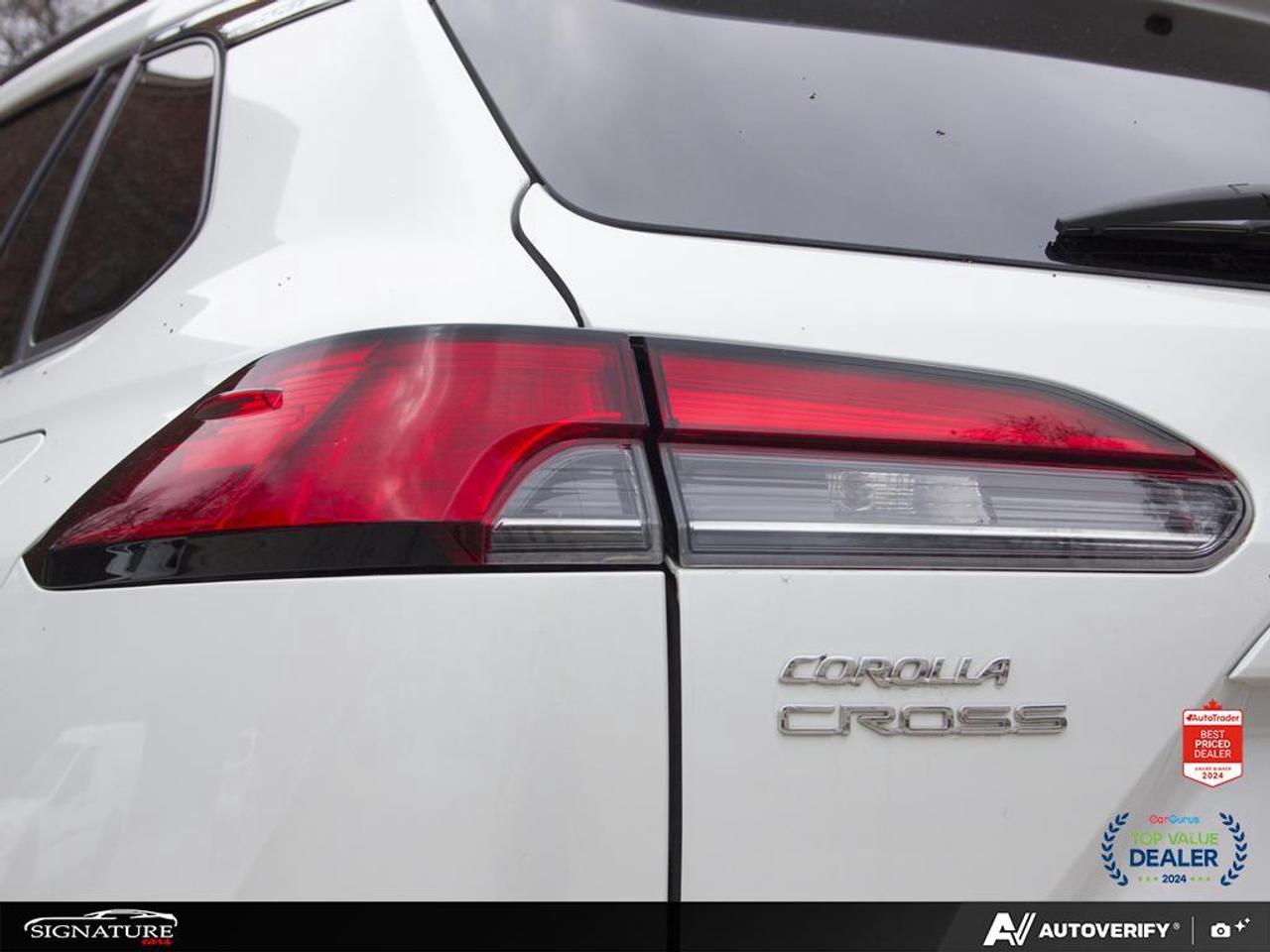 2022 Toyota Corolla Cross XLE AWD No Accident JBL Sunroof Leather Photo