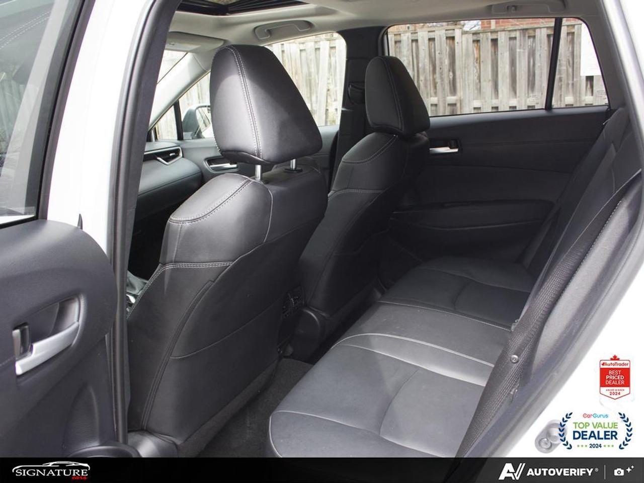 2022 Toyota Corolla Cross XLE AWD No Accident JBL Sunroof Leather Photo
