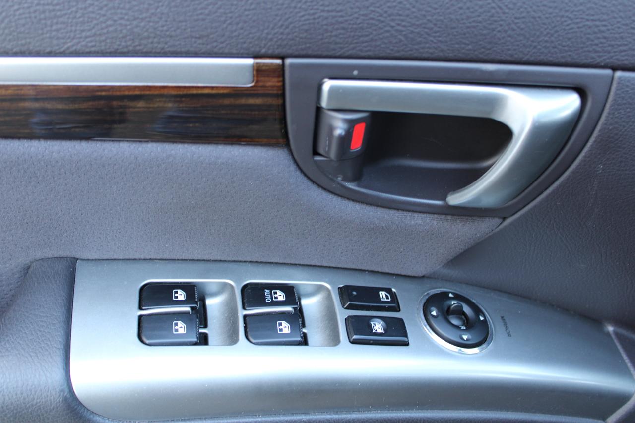 2011 Hyundai Santa Fe GLS Photo