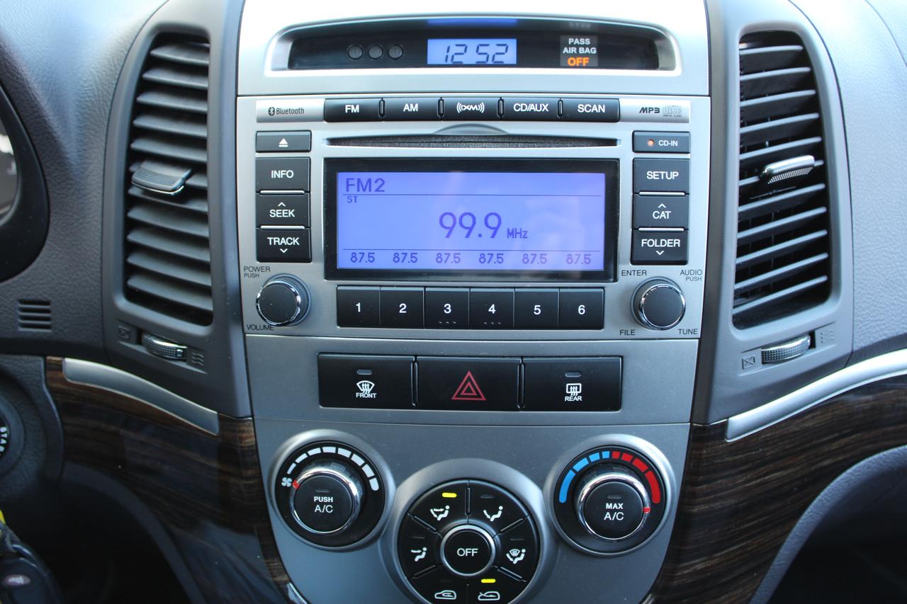 2011 Hyundai Santa Fe GLS Photo