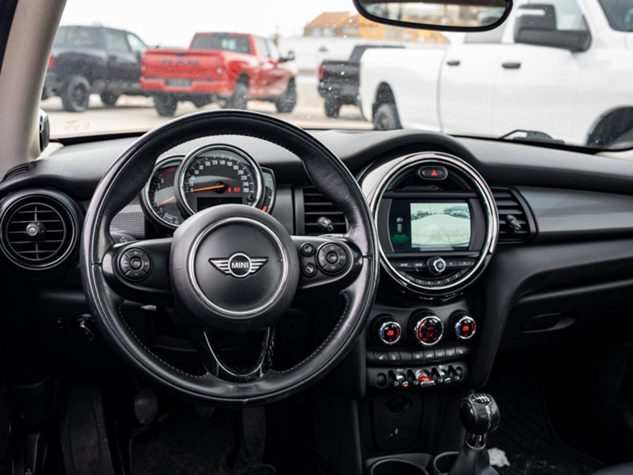 2019 MINI 3 Door Cooper Photo2