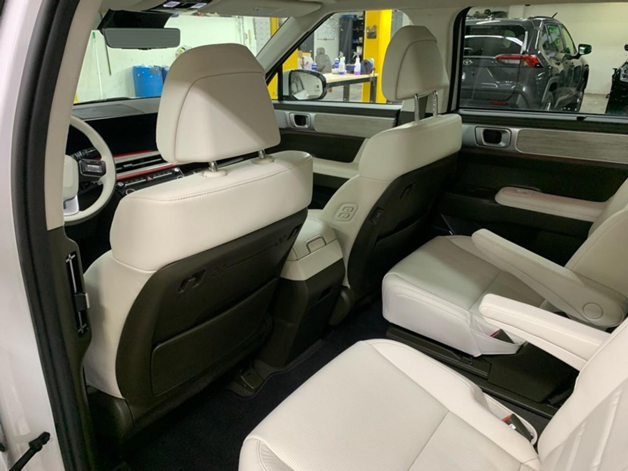 2025 Hyundai Santa Fe Ultimate Calligraphy AWD w/Beige Interior Photo