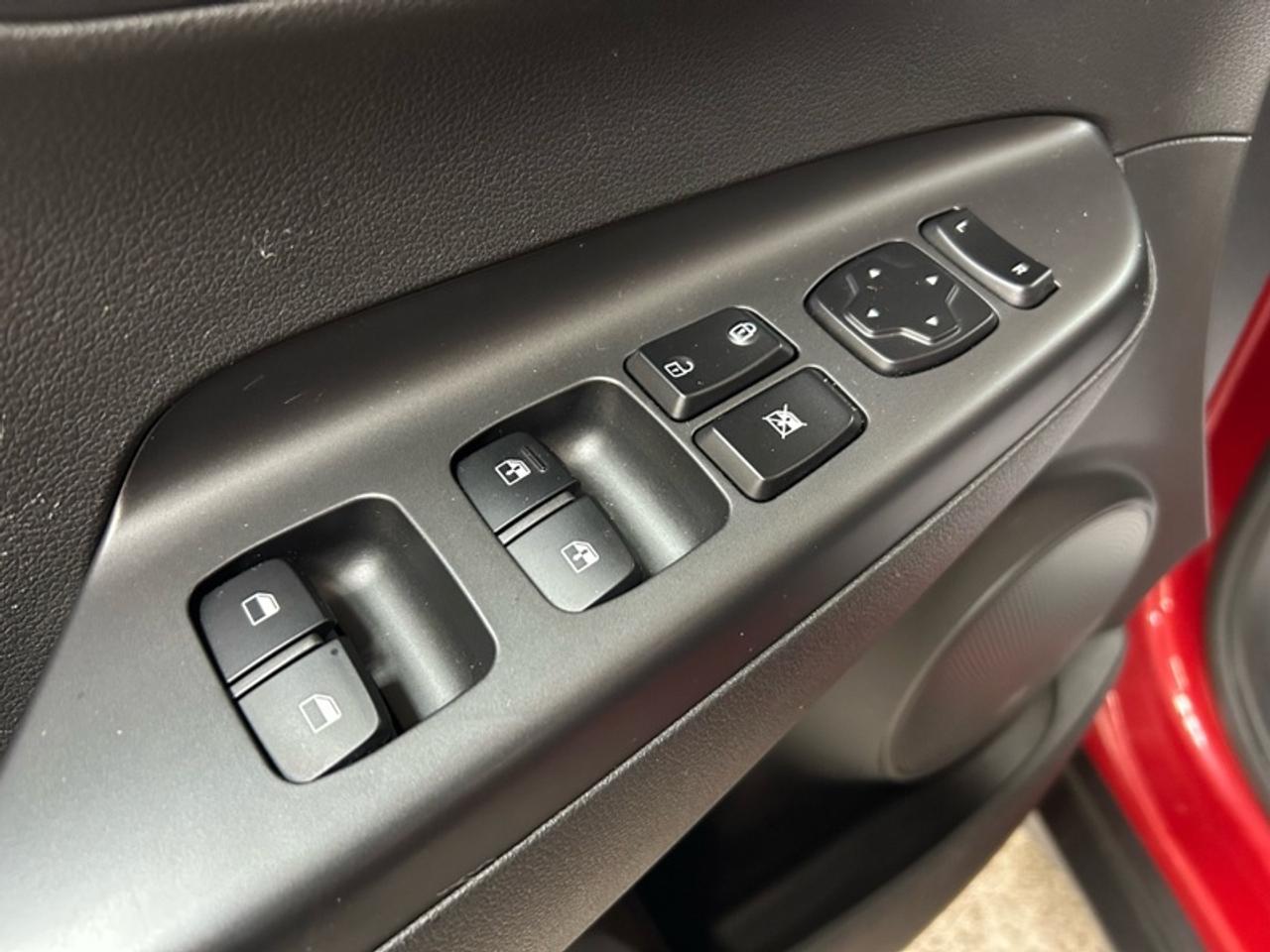 2019 Hyundai KONA 2.0L Preferred FWD w/Two-Tone Roof Photo