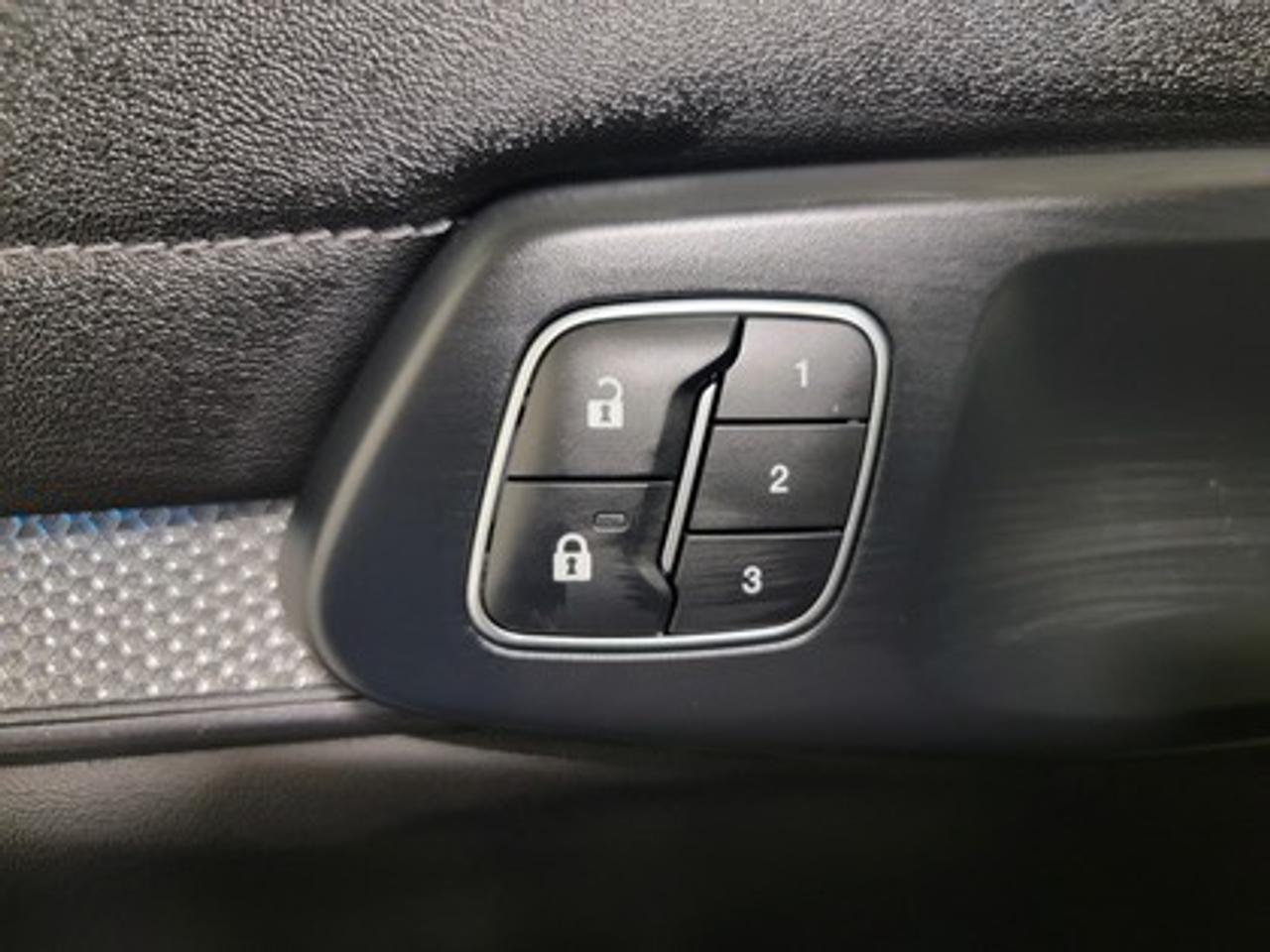 13829949