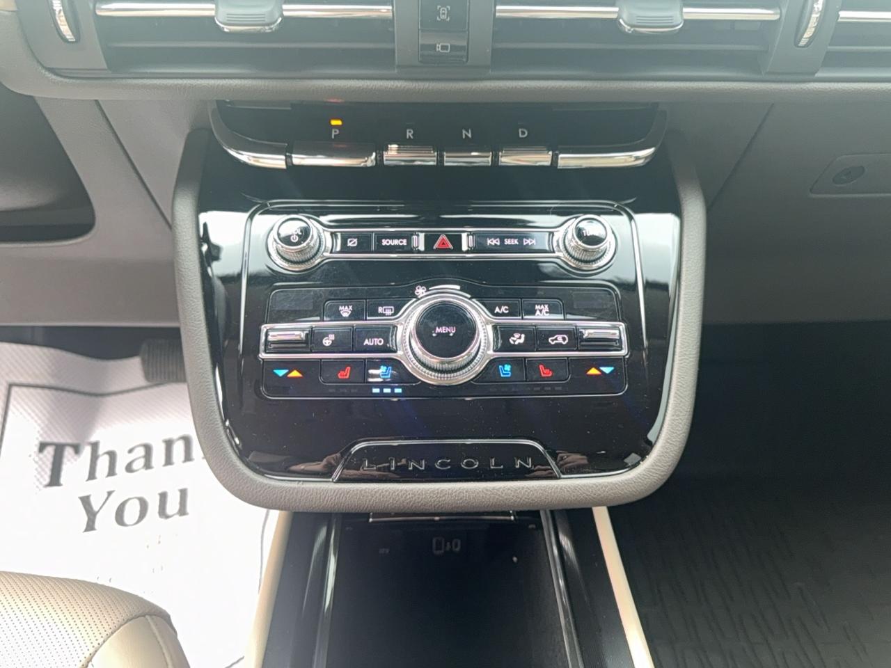 2020 Lincoln Corsair AWD, LOCAL TRADE, NAVIGATION, HEATED SEATS/WHEEL! Photo