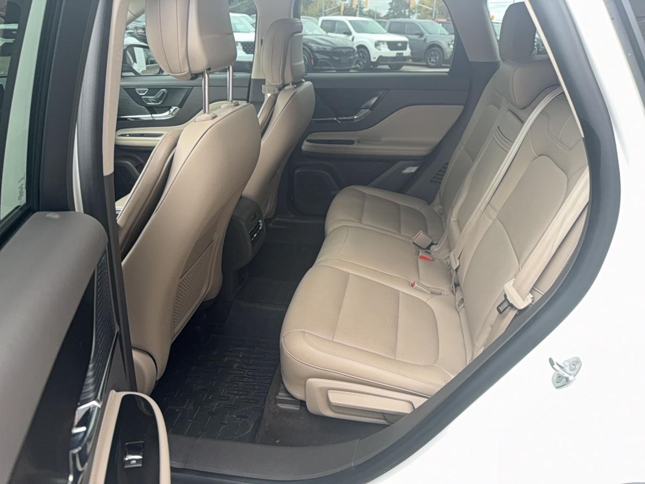 2020 Lincoln Corsair AWD, LOCAL TRADE, NAVIGATION, HEATED SEATS/WHEEL! Photo
