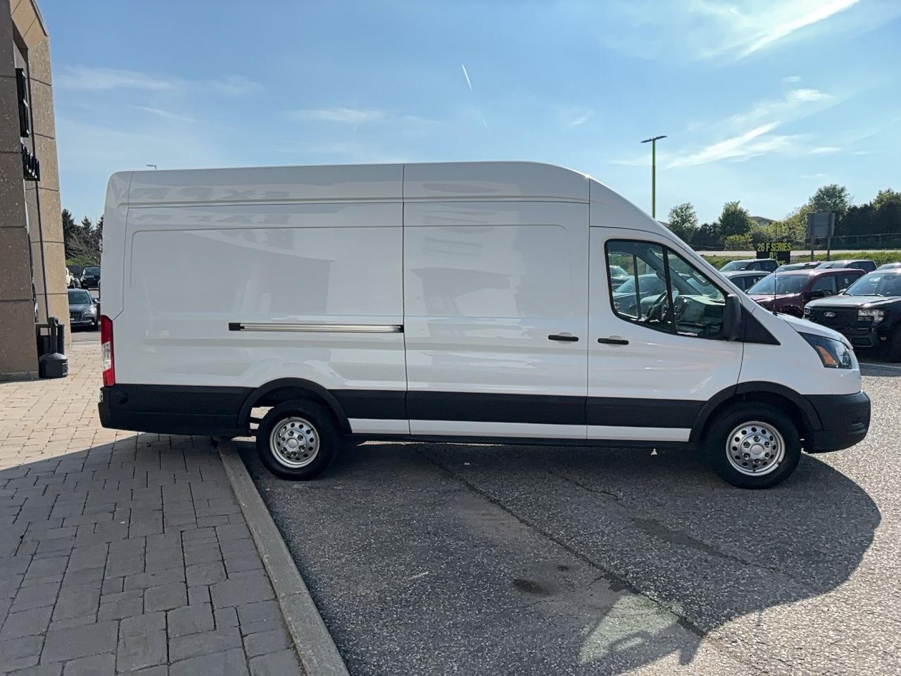 2024 Ford Transit AWD, TRANSIT 250, HIGH ROOF, 148" WHEELBASE Photo3