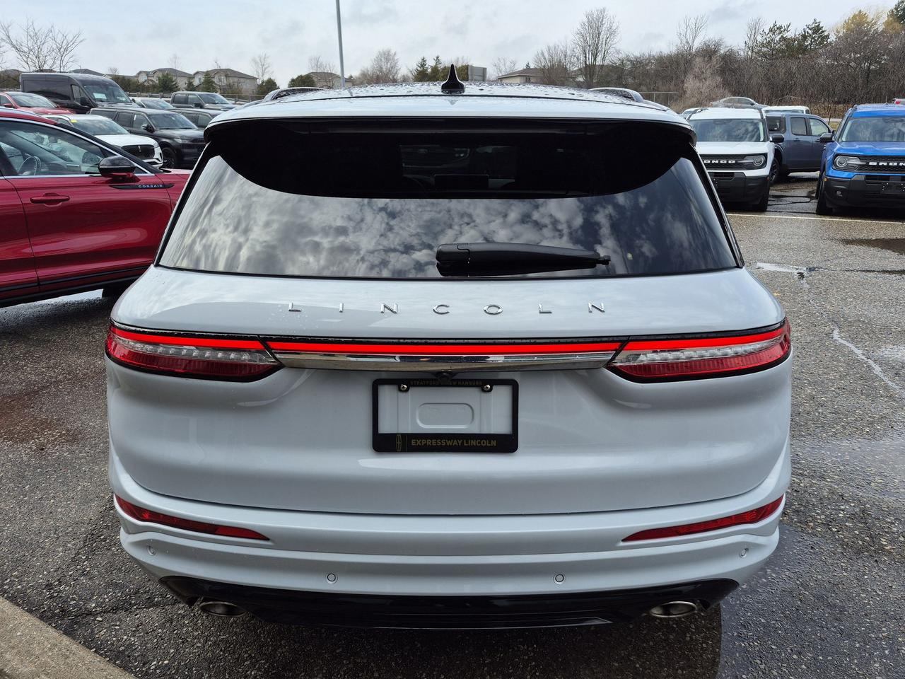 2025 Lincoln Corsair LOCAL TRADE! WINTER TIRES ON LINCOLN RIMS INCLUDED Photo