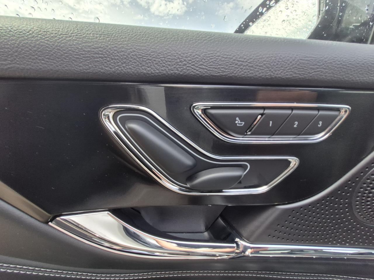 2025 Lincoln Corsair LOCAL TRADE! WINTER TIRES ON LINCOLN RIMS INCLUDED Photo