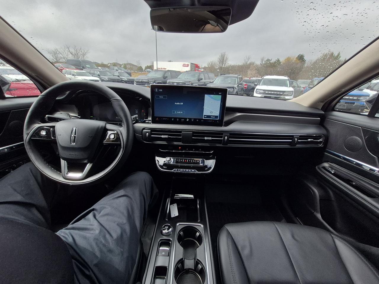 2025 Lincoln Corsair LOCAL TRADE! WINTER TIRES ON LINCOLN RIMS INCLUDED Photo