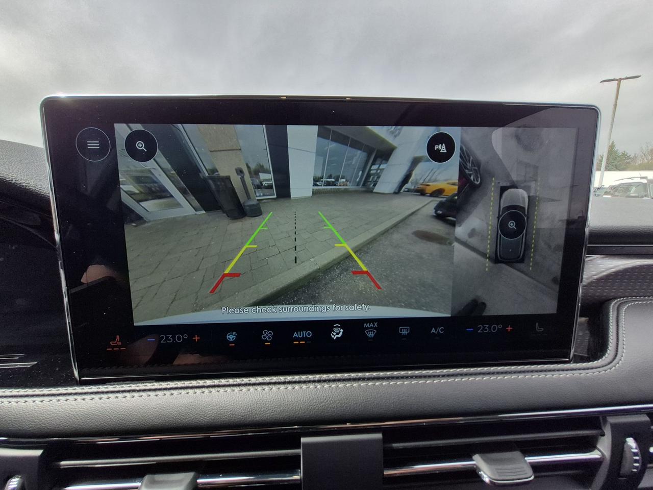 2025 Lincoln Corsair LOCAL TRADE! WINTER TIRES ON LINCOLN RIMS INCLUDED Photo