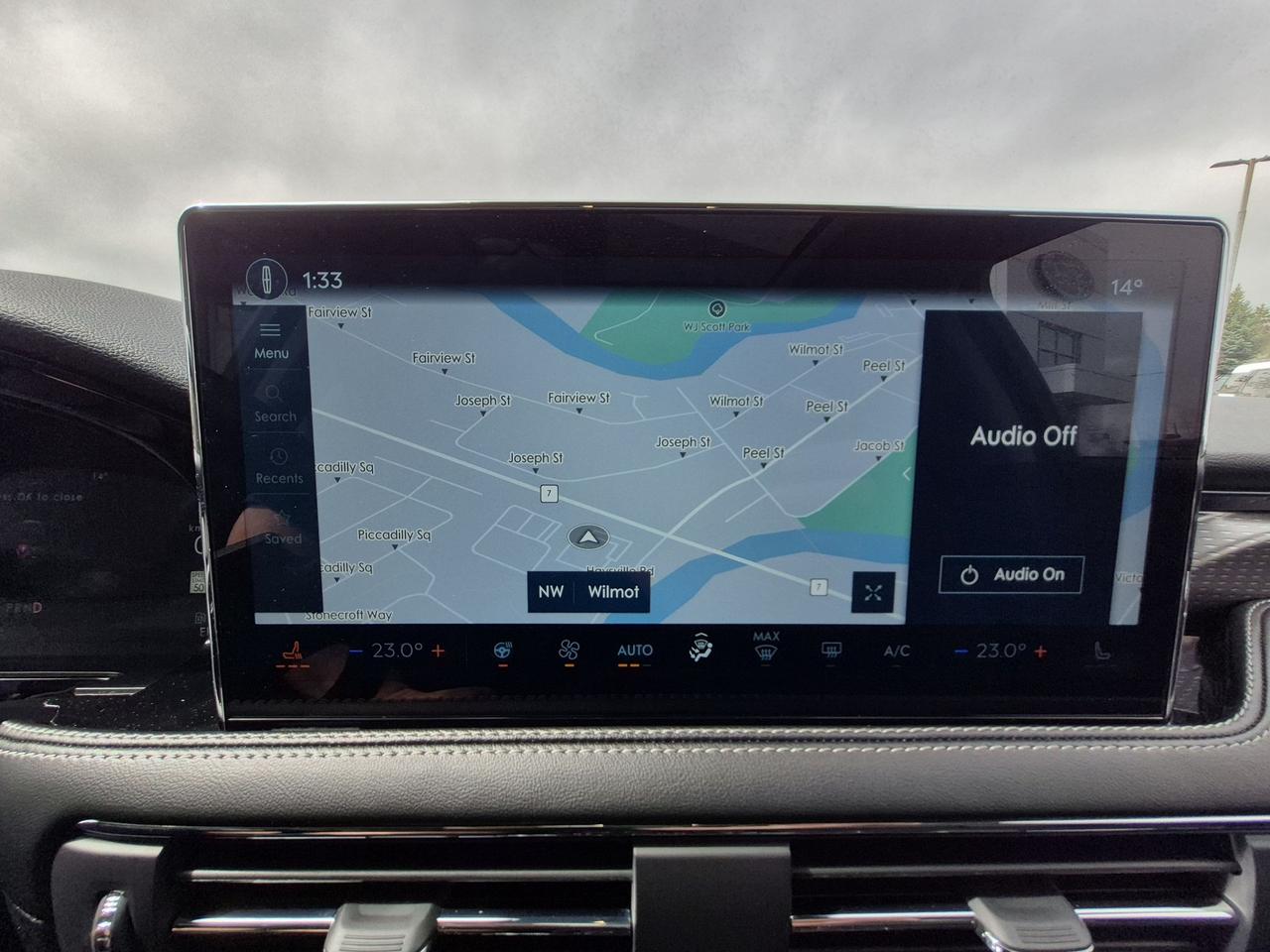 2025 Lincoln Corsair LOCAL TRADE! WINTER TIRES ON LINCOLN RIMS INCLUDED Photo