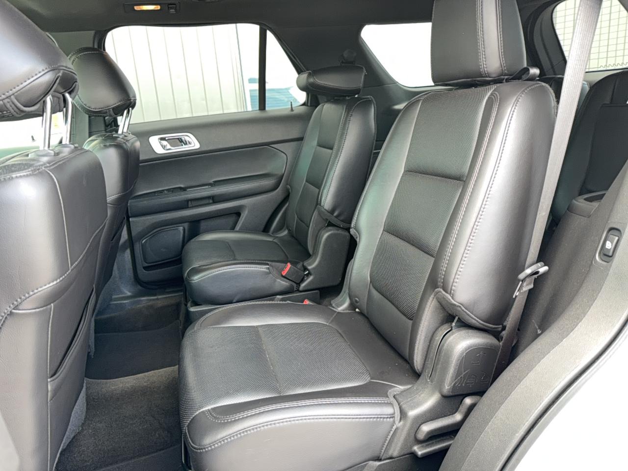 2013 Ford Explorer LIMITED - Photo #4